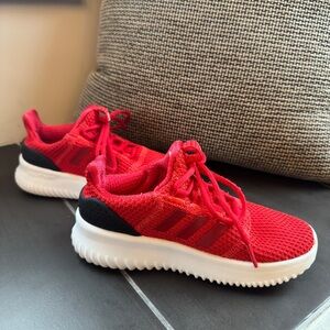Adidas Little kids Cloudfoam Red and Black Sneakers size 1